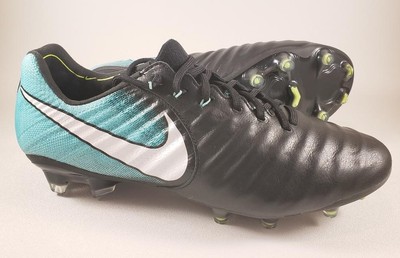 nike tiempo brun